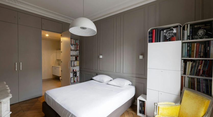 Photo of Parisian Boulevard