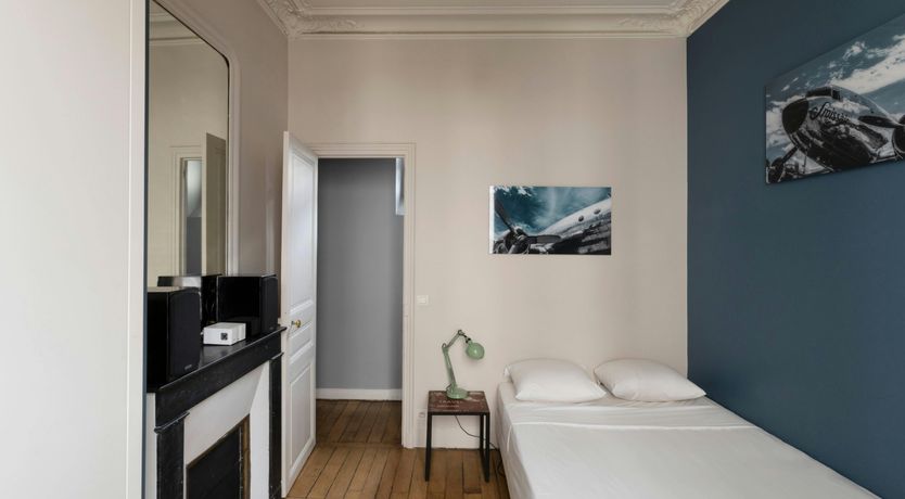 Photo of Parisian Boulevard