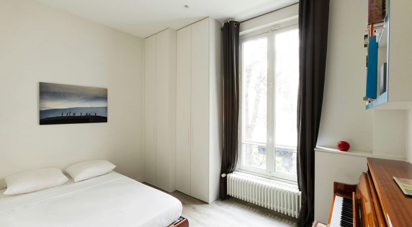 Photo of Parisian Boulevard