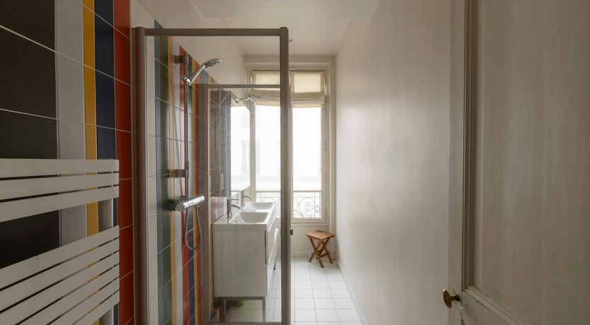 Photo of Parisian Boulevard