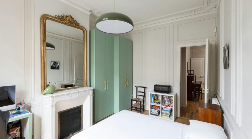 Photo of Parisian Boulevard