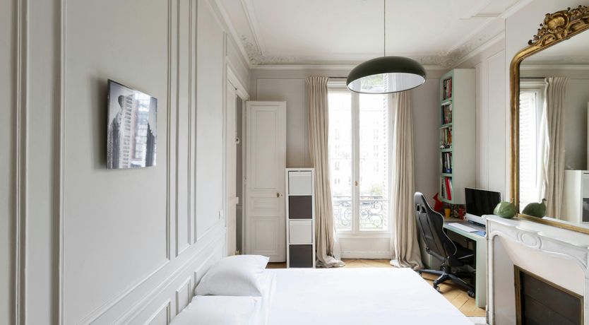 Photo of Parisian Boulevard