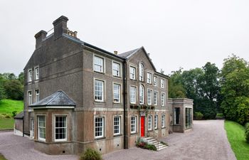 Enchanting Chieftains Castle Holiday Home