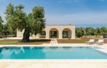 Olive & Wine Holiday Home