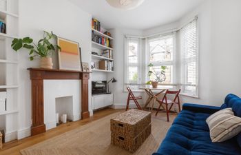 London Love Nest Holiday Home