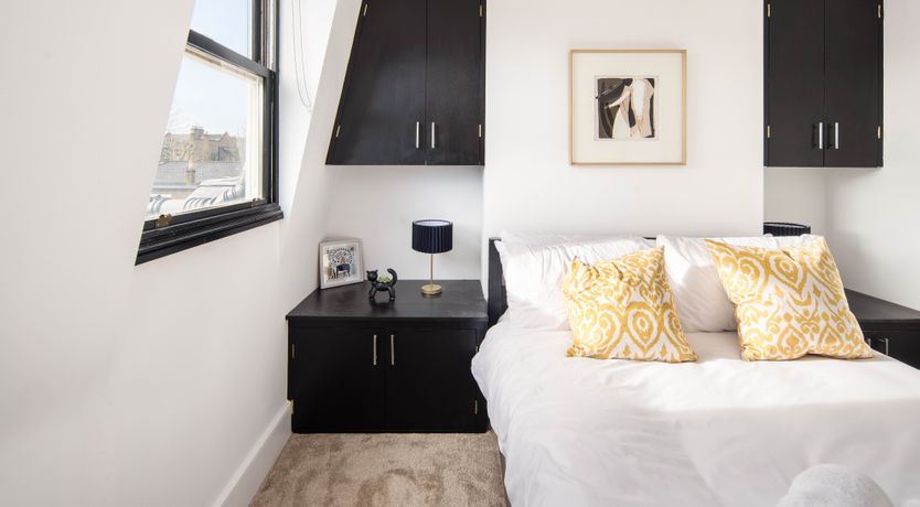 Photo of Round the Wicket