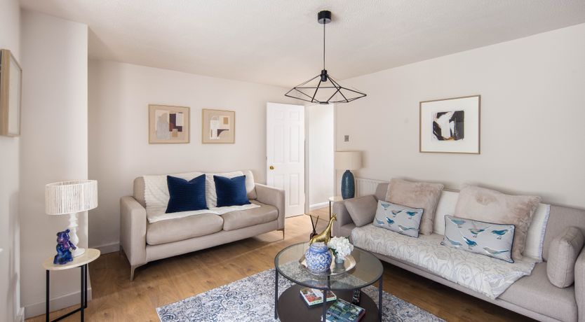 Photo of Round the Wicket