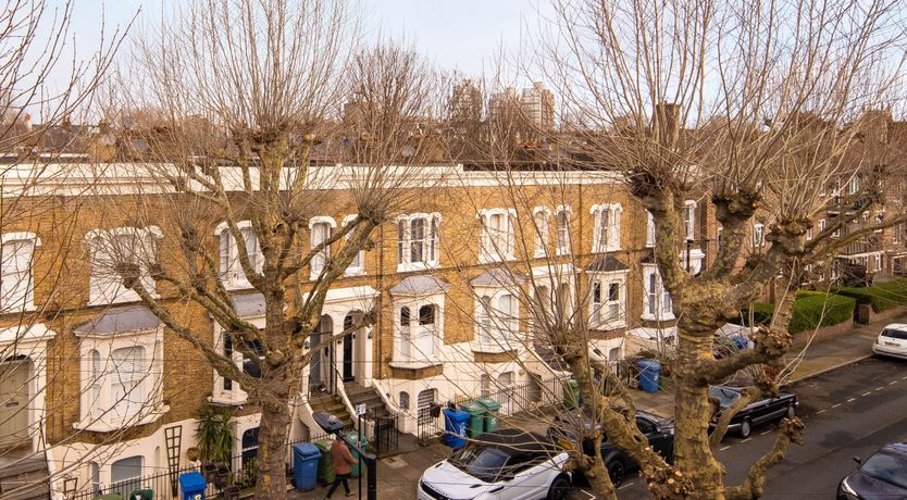 Photo of Round the Wicket