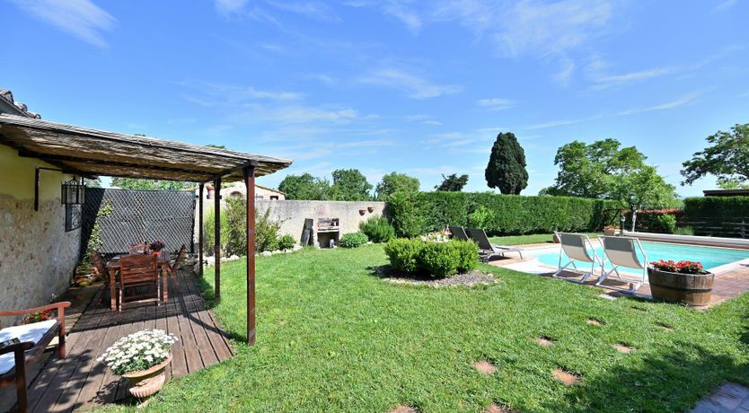 Photo of Tuscan Couplet