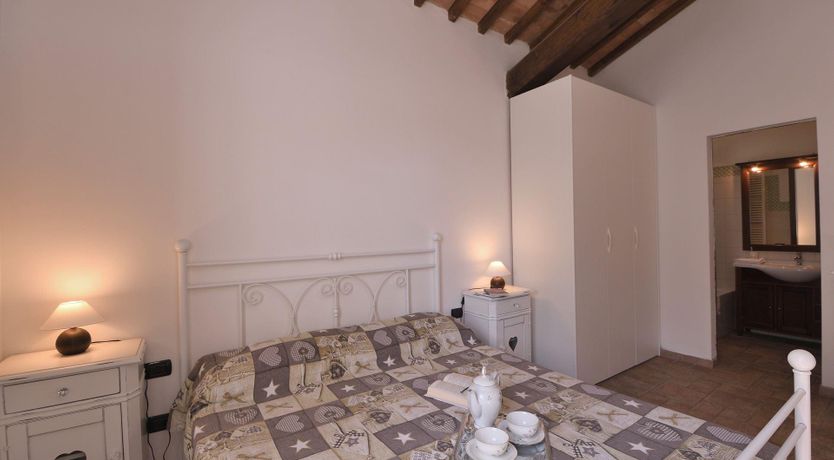 Photo of Tuscan Couplet