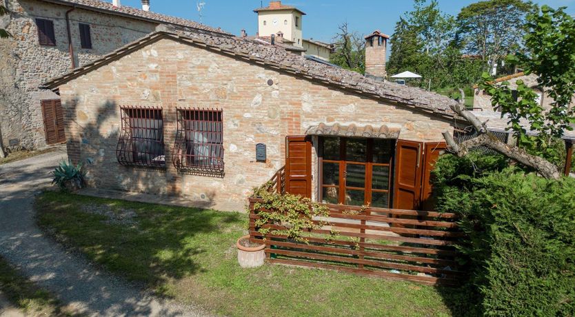 Photo of Tuscan Couplet