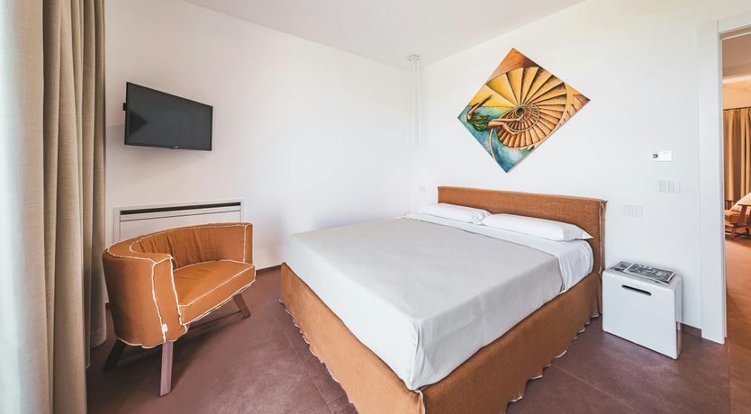 Photo of Sapphire Waters