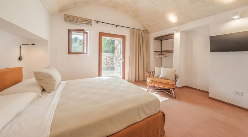 Photo of Sapphire Waters