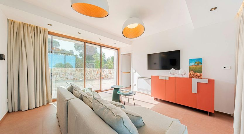 Photo of Sapphire Waters