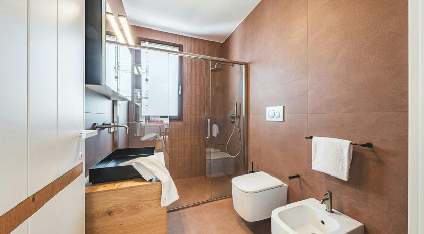 Photo of Sapphire Waters