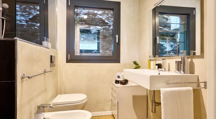 Photo of Como Contemporary