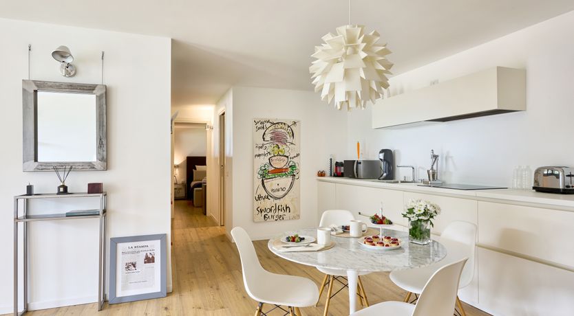 Photo of Como Contemporary