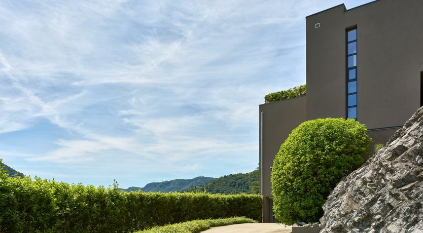 Photo of Como Contemporary