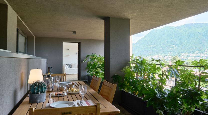 Photo of Como Contemporary