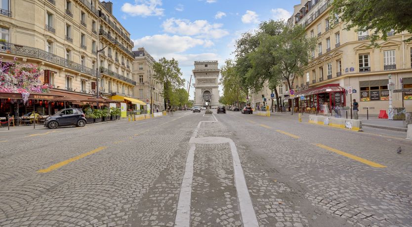 Photo of Amber Avenue