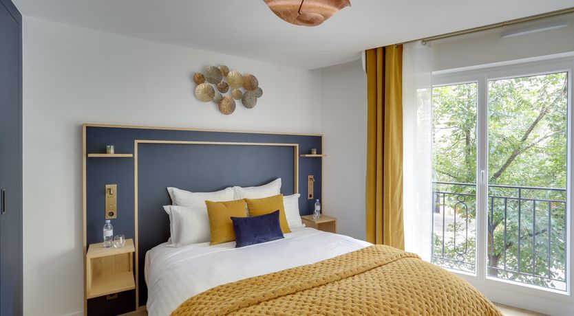 Photo of Amber Avenue