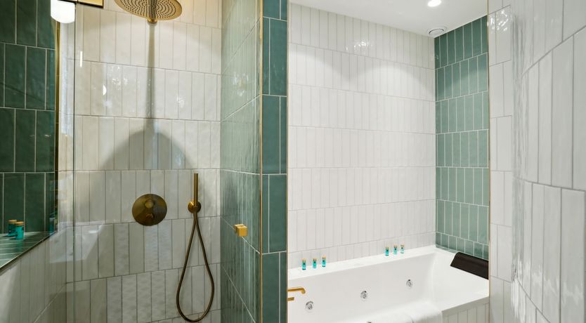 Photo of Cadenza Chic