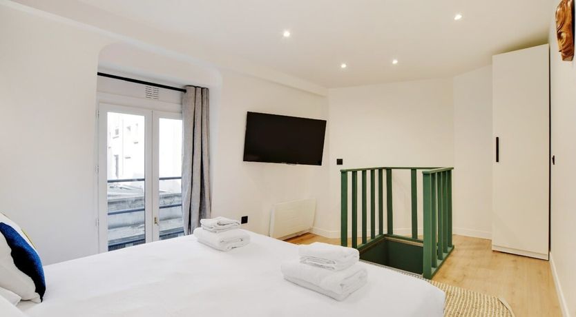 Photo of Parisian Melody