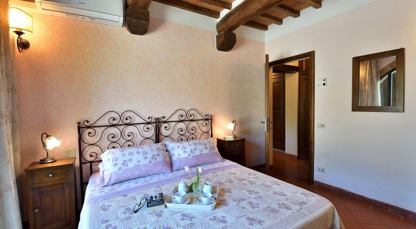 Photo of Chianti Stone