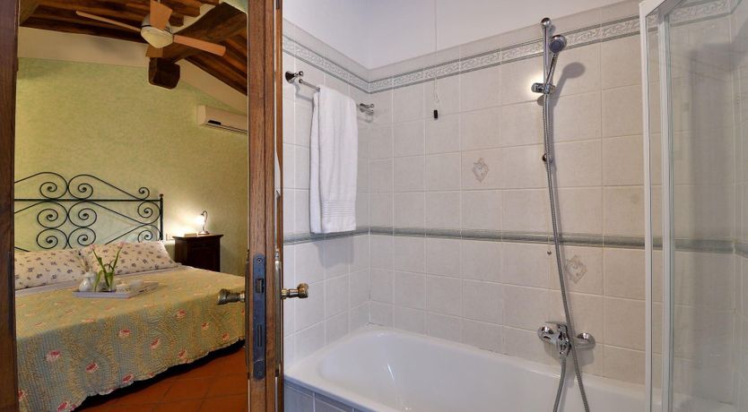 Photo of Chianti Stone