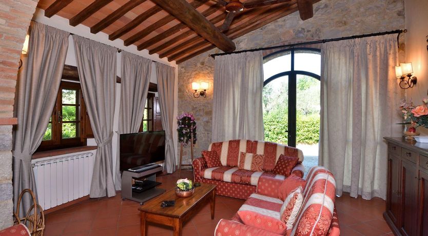 Photo of Chianti Stone