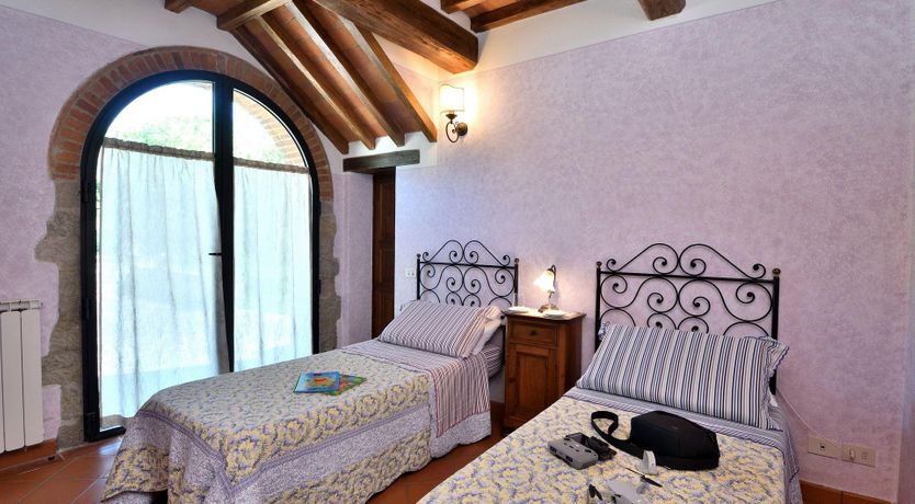 Photo of Chianti Stone