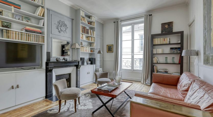 Photo of The Parisian Light