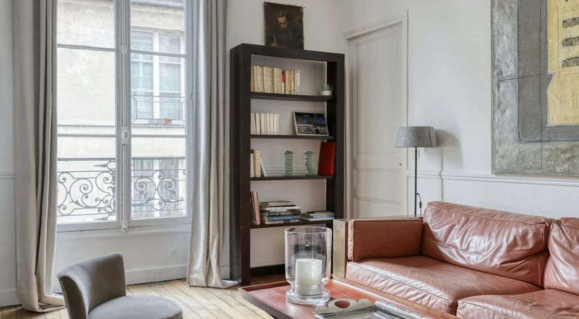 Photo of The Parisian Light