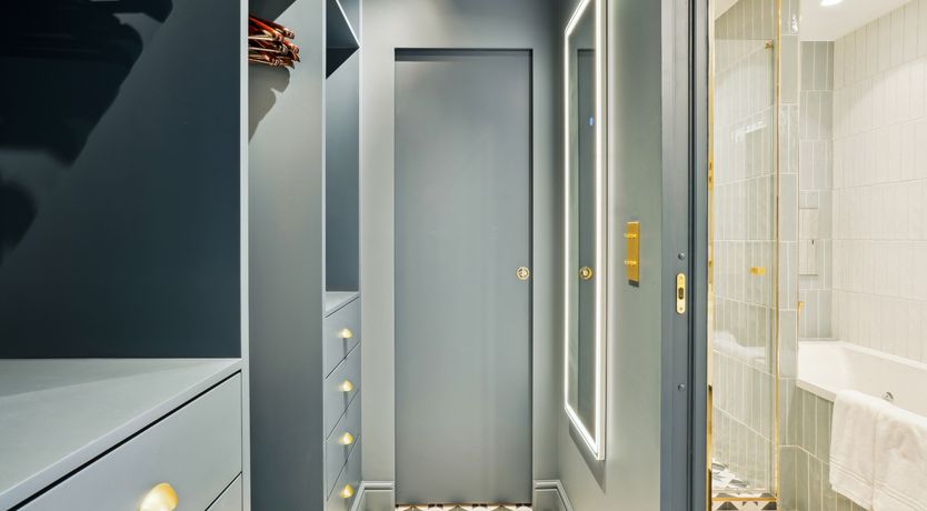 Photo of Parisian Luxury