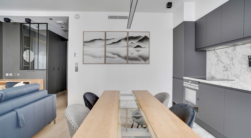 Photo of Louvre Love Song