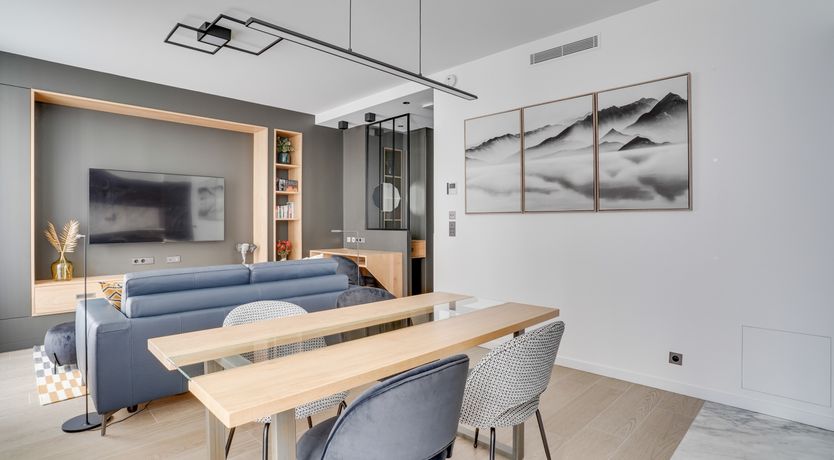 Photo of Louvre Love Song