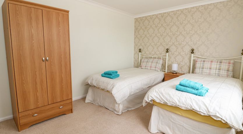 Photo of 2 Fieldview