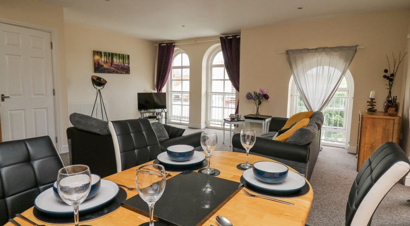 Photo of Old Quaker House