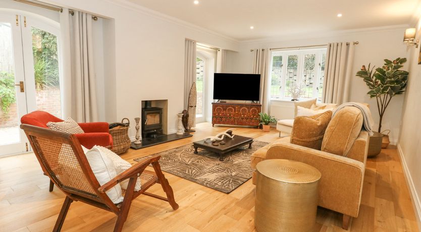 Photo of Sunningdale Rise