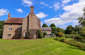 New Hall Holiday Home