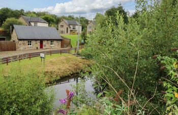 Canal Cottage Holiday Home