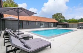 Photo of county-farm-barn