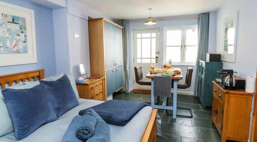 Photo of Broadstone Boathouse