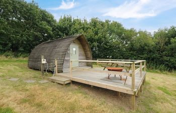 Sheep Shed @ Penbugle Organic Farm Holiday Home