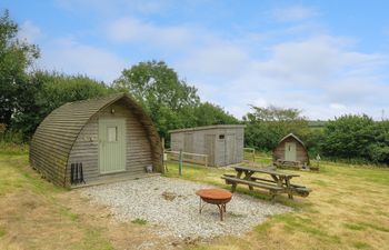 Pig Pen @ Penbugle Organic Farm Holiday Home