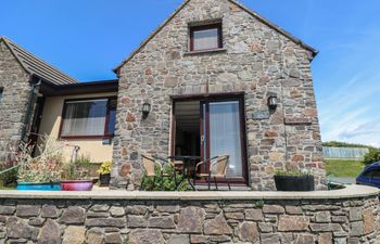 Carreg Ddu Holiday Home