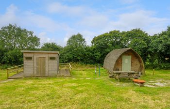 Mole Hole @ Penbugle Organic Farm Holiday Home