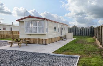 Meric Stone Holiday lets Caravan 1 Holiday Home