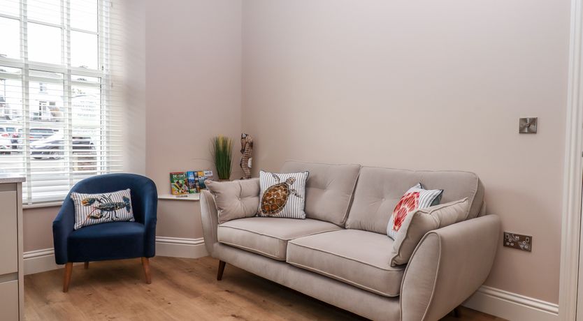 Photo of 1 Sea Otter House