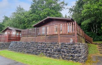 Borwick Heights 6 Holiday Home